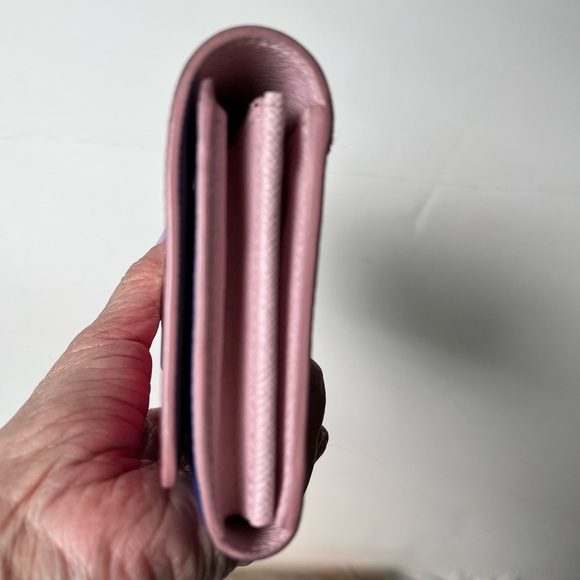 Louis Vuitton Epi twist lock wallet in color block blue/pink in EUC - Picture 6 of 10